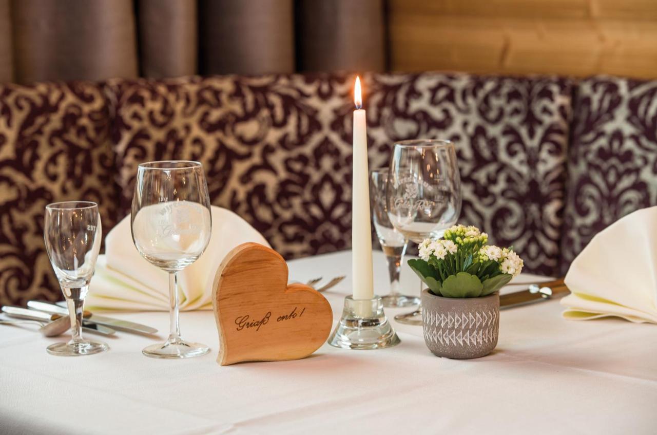 Hotel Goldene Rose Reutte Ngoại thất bức ảnh