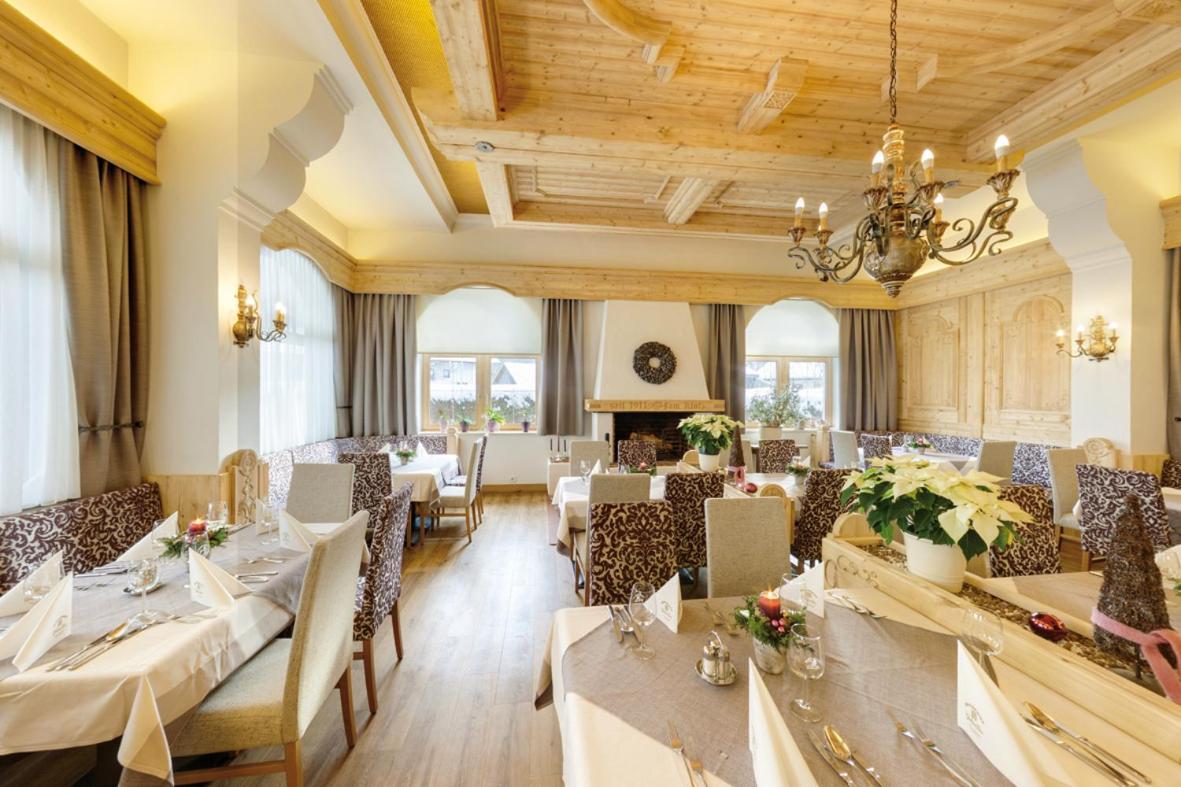 Hotel Goldene Rose Reutte Ngoại thất bức ảnh