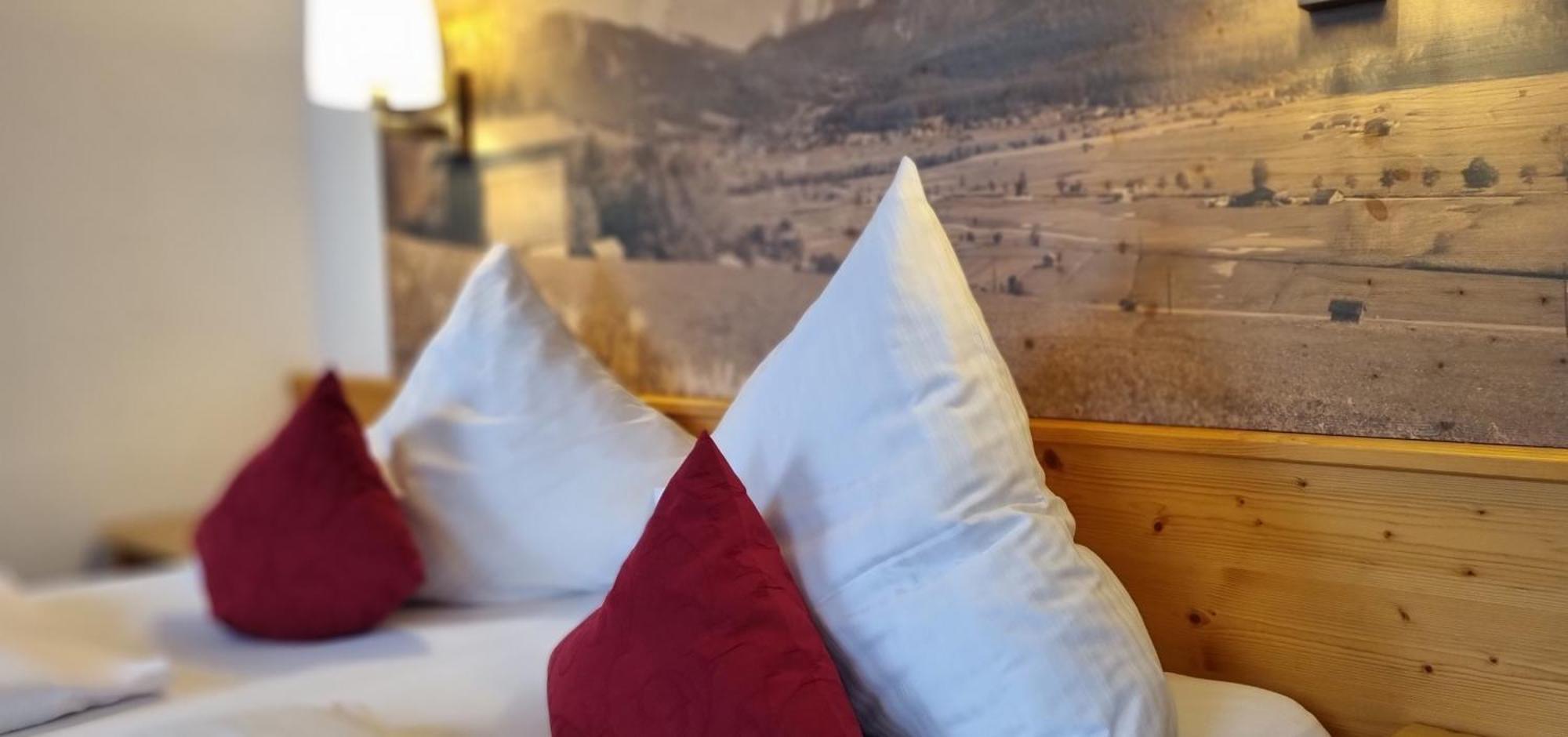 Hotel Goldene Rose Reutte Phòng bức ảnh