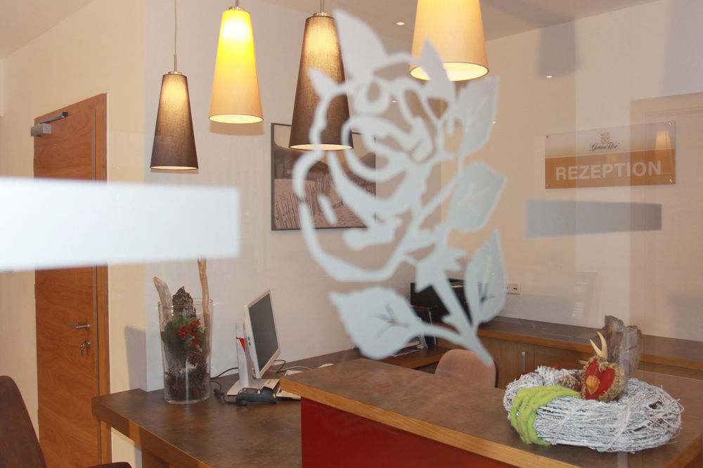 Hotel Goldene Rose Reutte Ngoại thất bức ảnh