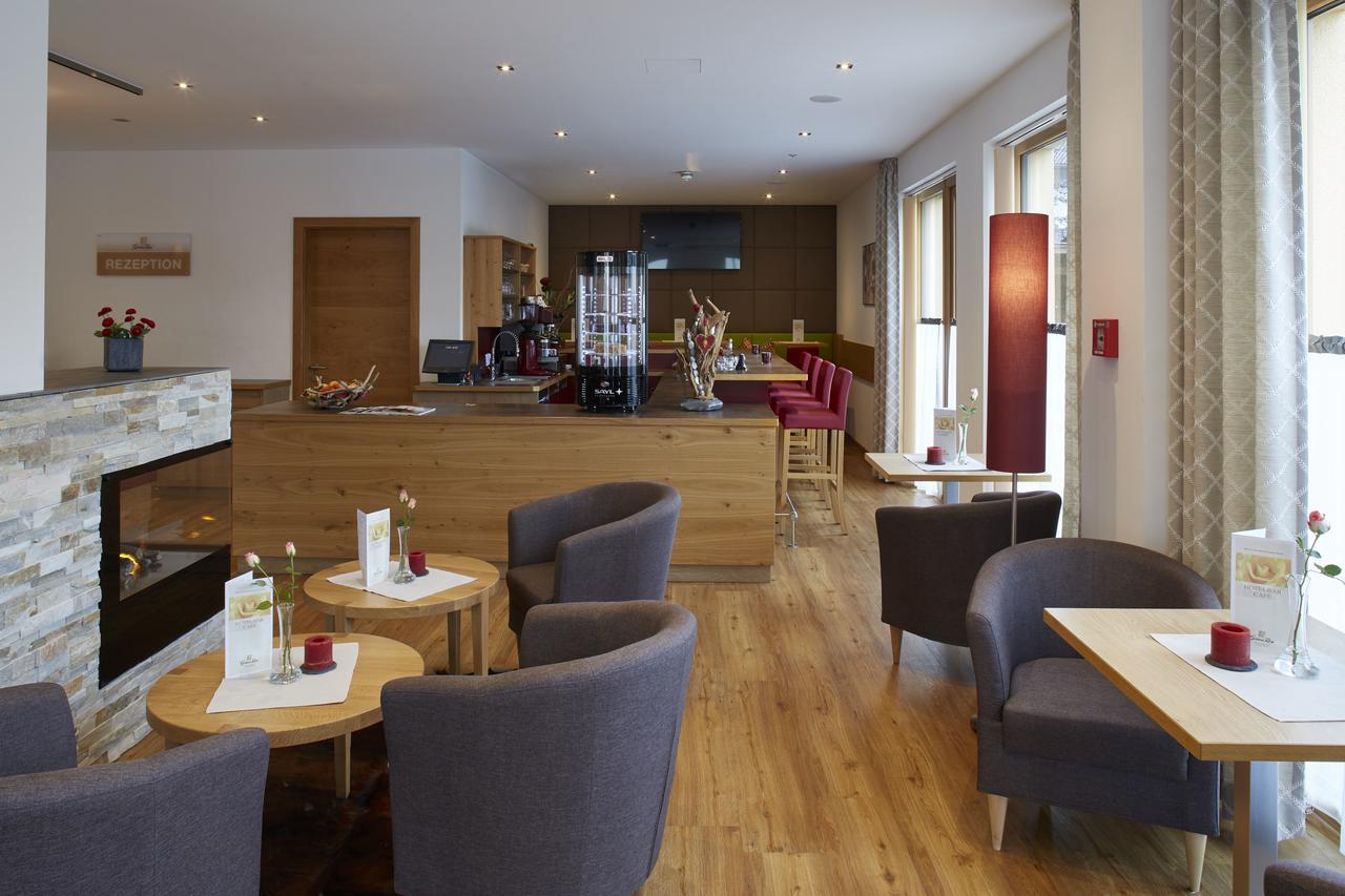 Hotel Goldene Rose Reutte Ngoại thất bức ảnh