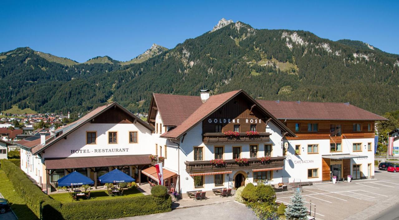 Hotel Goldene Rose Reutte Ngoại thất bức ảnh